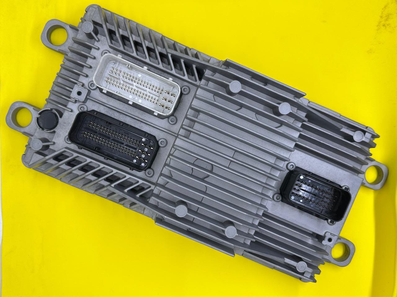 International ECM 1881708C91 - Image 2